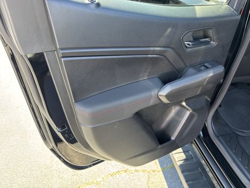 Used 2023 Chevrolet Colorado Z71 w/ Z71 Convenience Package 2 image 21