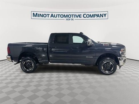 New 2026 RAM 2500 Laramie AWD/4WD image 9