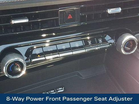 Used 2025 Chevrolet Suburban High Country AWD/4WD image 14