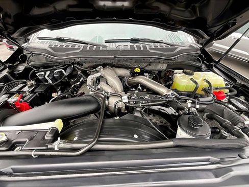 Used 2021 Ford F450 Platinum w/ FX4 Off-Road Package image 33