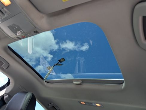 Used 2020 Volkswagen Jetta SE w/ SE Cold Weather Package image 18