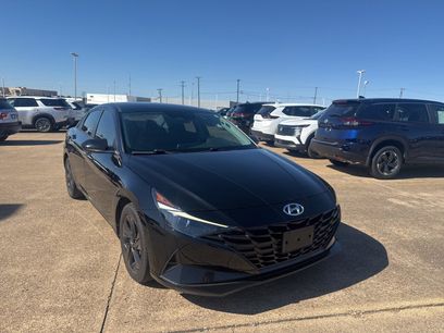 Used 2023 Hyundai Elantra SEL