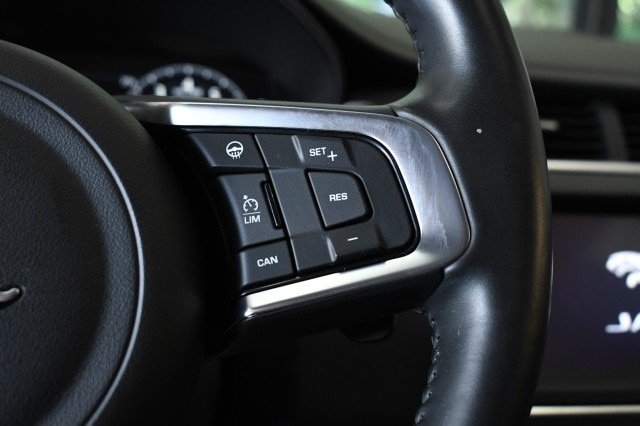 Used 2020 Jaguar E-PACE SE AWD/4WD image 32