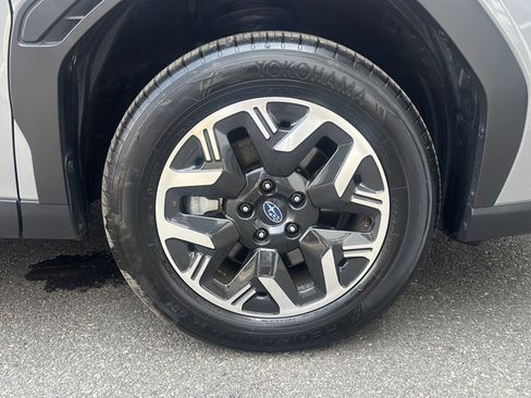 Certified 2025 Subaru Forester Premium AWD/4WD image 45