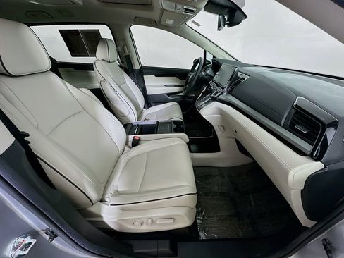 Used 2025 Honda Odyssey Touring image 12