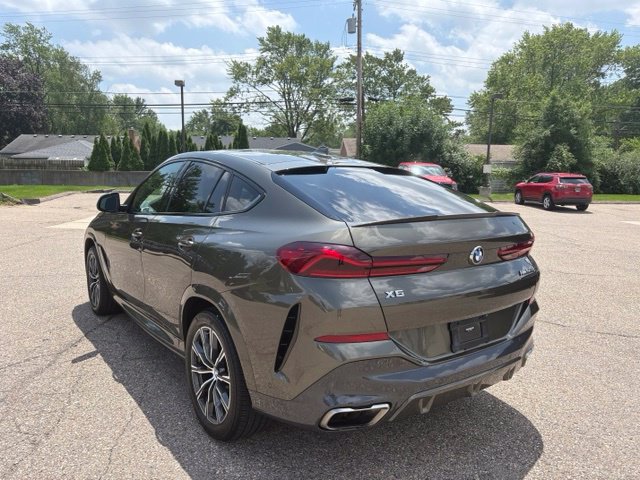 Used 2020 BMW X6 M50i AWD/4WD image 3