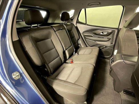 Used 2024 GMC Terrain SLE image 38