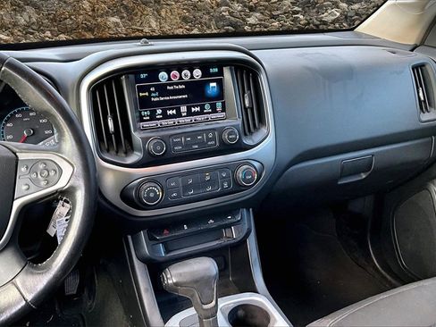 Used 2016 Chevrolet Colorado LT w/ LT Convenience Package image 6