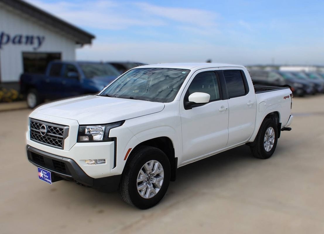 Used 2022 Nissan Frontier SV AWD/4WD image 1