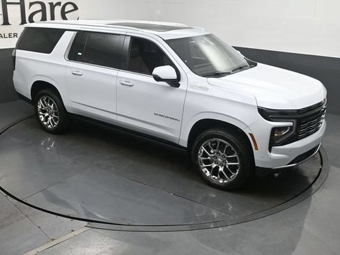 New 2026 Chevrolet Suburban High Country AWD/4WD image 27