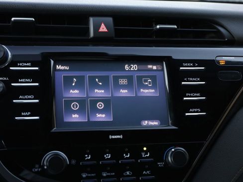 Used 2020 Toyota Camry LE image 37