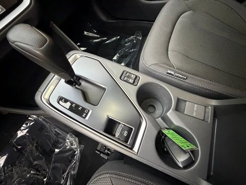 Used 2024 Subaru Crosstrek 2.0i Premium image 19