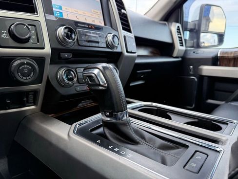 Used 2018 Ford F150 Lariat w/ Equipment Group 502A Luxury image 20