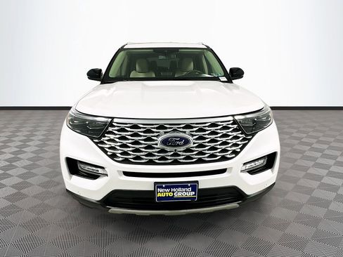 Used 2022 Ford Explorer Platinum w/ Equipment Group 601A AWD/4WD image 3