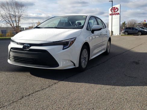 New 2026 Toyota Corolla LE image 2
