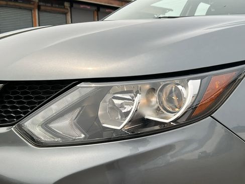 Used 2019 Nissan Rogue Sport S image 6