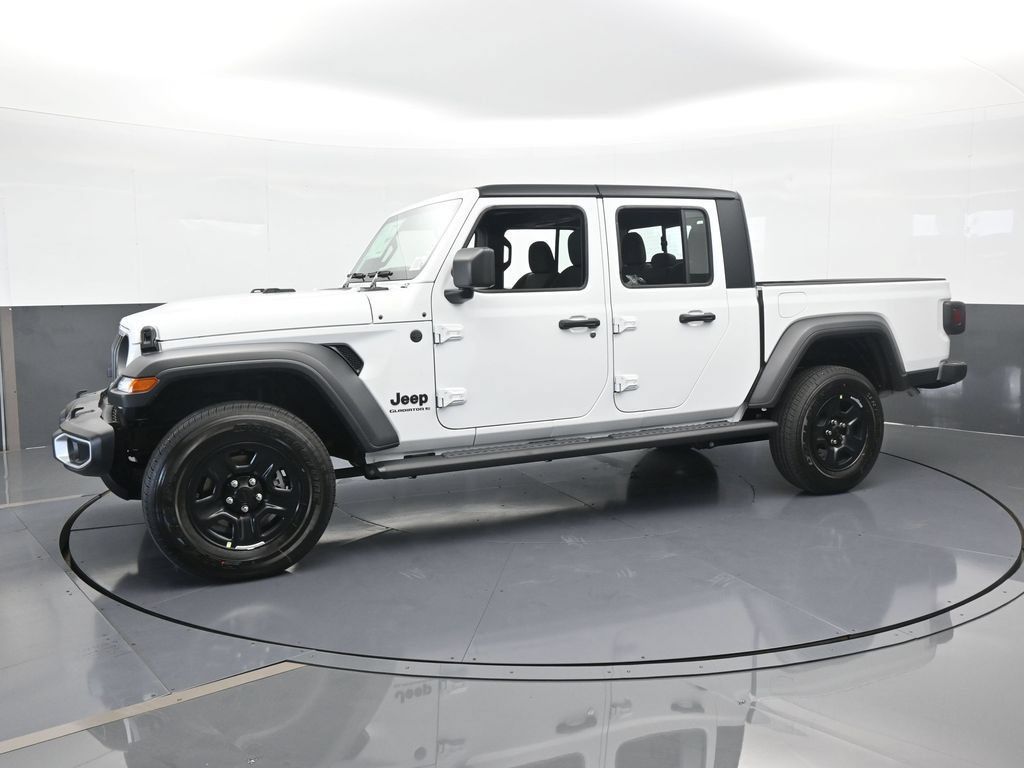 Used 2025 Jeep Gladiator Sport AWD/4WD image 2