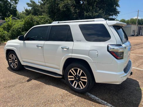 Used 2015 Toyota 4Runner Limited RWD image 3