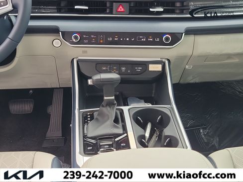 New 2026 Kia Carnival EX FWD image 19