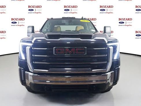 Used 2024 GMC Sierra 3500 SLE w/ SLE Convenience Package image 2