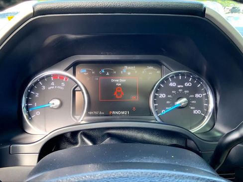 Used 2017 Ford F250 Lariat w/ Lariat Ultimate Package AWD/4WD image 22