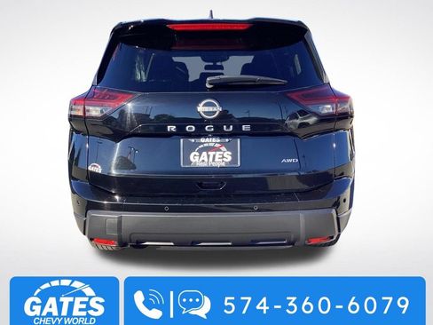 Used 2024 Nissan Rogue S AWD/4WD image 8