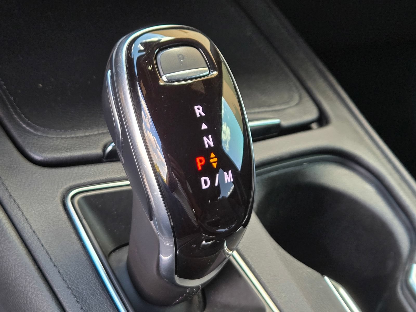 Used 2022 Cadillac XT4 Sport w/ Comfort Package FWD image 19