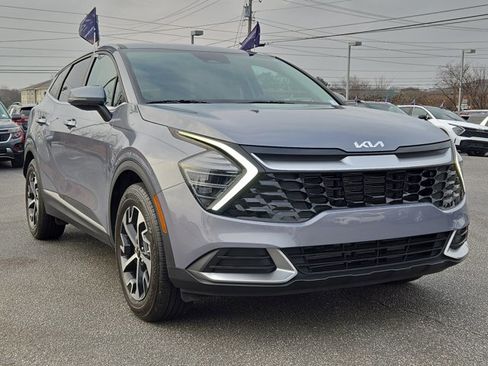 Certified 2024 Kia Sportage EX image 4