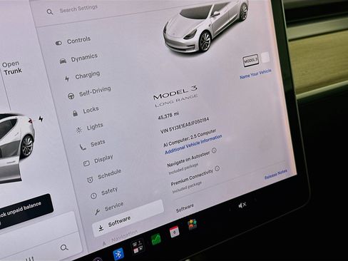 Used 2018 Tesla Model 3 Long Range RWD image 22