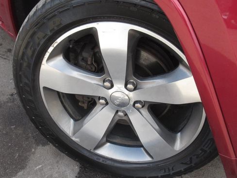 Used 2015 Jeep Grand Cherokee Overland image 4