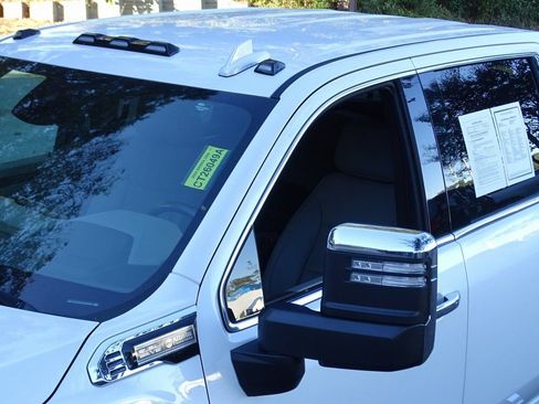 Used 2024 GMC Sierra 2500 SLT w/ SLT Convenience Package image 29