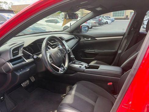 Used 2019 Honda Civic Sport image 6