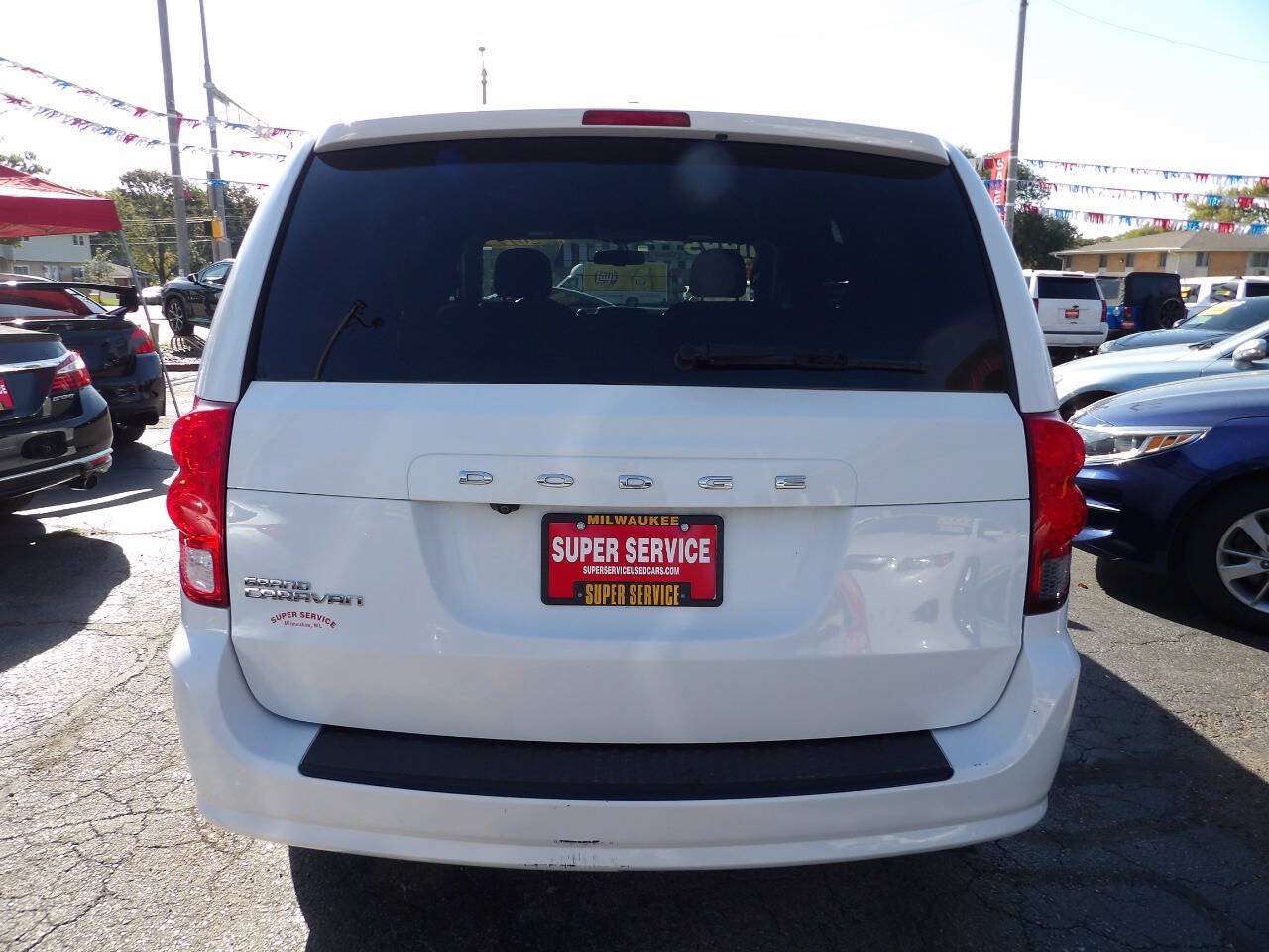 Used 2017 Dodge Grand Caravan SE FWD image 4