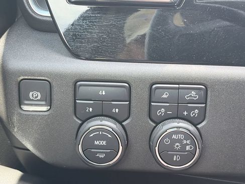 Used 2025 Chevrolet Silverado 2500 LT w/ Trail Boss Package AWD/4WD image 21