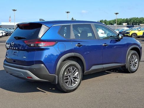 Used 2023 Nissan Rogue S AWD/4WD image 6