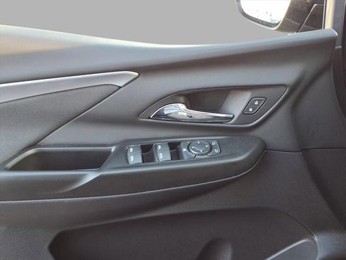 Used 2023 Chevrolet Bolt LT image 12