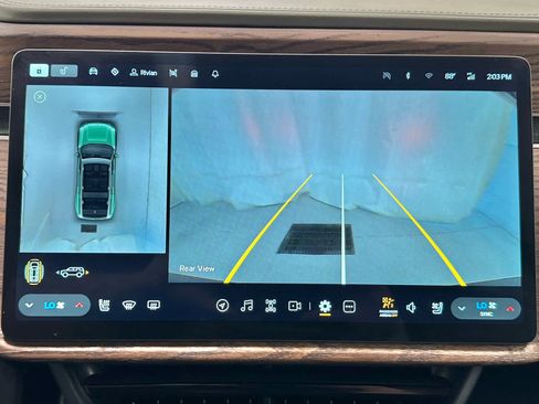Used 2024 Rivian R1S Adventure AWD/4WD image 36