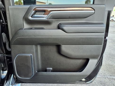 Used 2024 GMC Sierra 2500 SLE w/ SLE Value Package; image 16