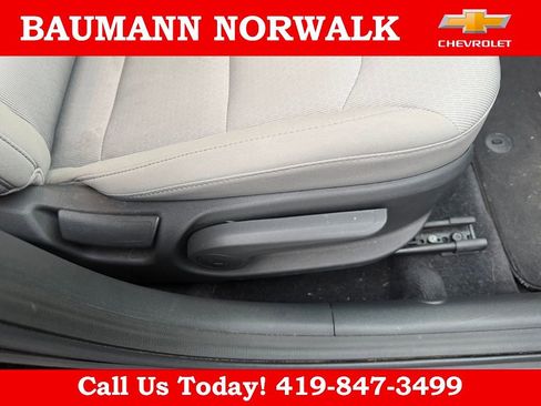 Used 2017 Hyundai Elantra SE image 22