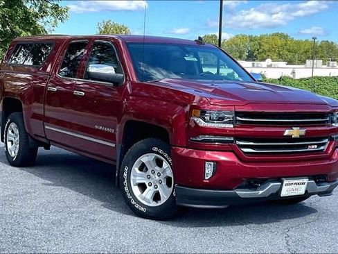 Used 2018 Chevrolet Silverado 1500 LTZ Z71 AWD/4WD image 2