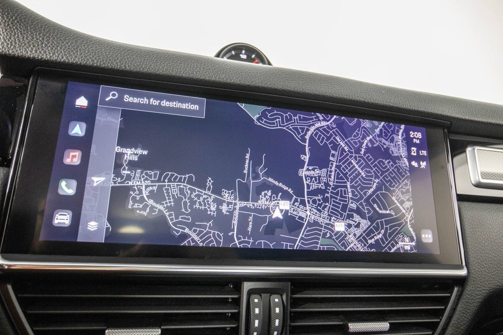 Used 2023 Porsche Cayenne Platinum Edition AWD/4WD image 22