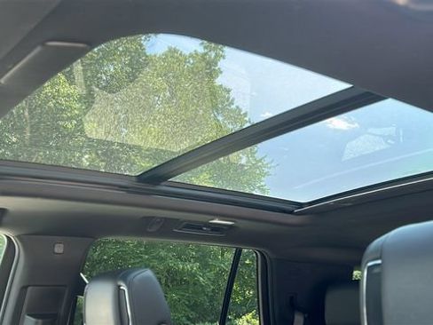 Certified 2024 Cadillac Escalade Sport AWD/4WD image 37