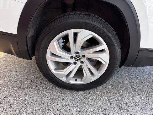 Used 2022 Volkswagen Atlas SE w/ Panoramic Sunroof Package AWD/4WD image 16