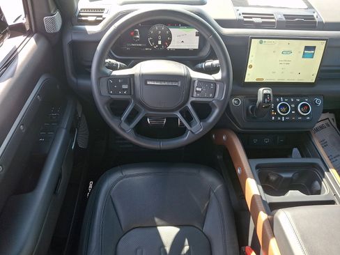 Used 2023 Land Rover Defender 130 X AWD/4WD image 11