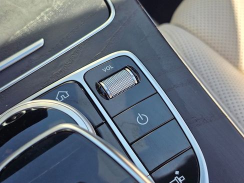 Used 2021 Mercedes-Benz C 300 Cabriolet image 38