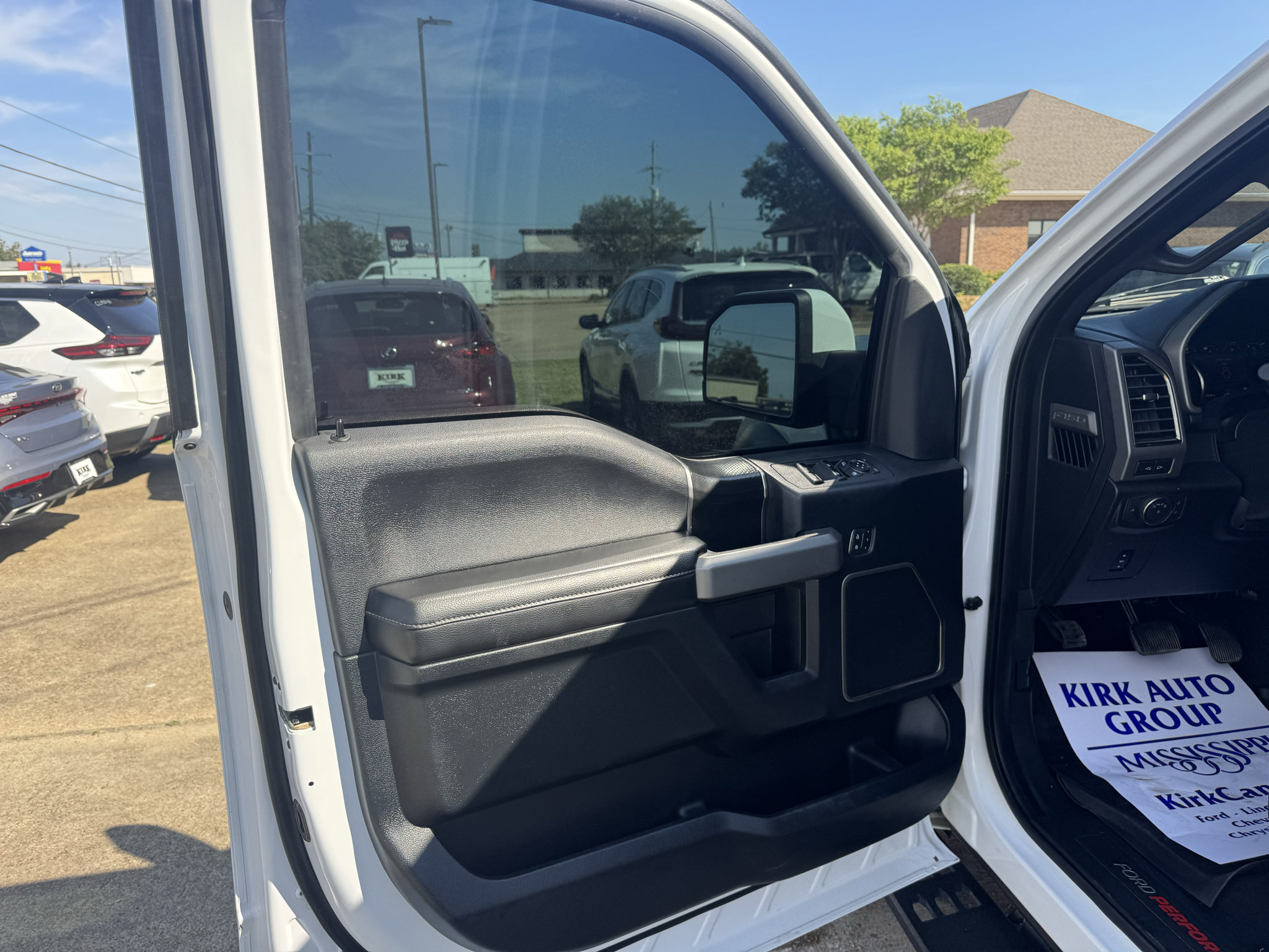 Used 2018 Ford F150 Raptor w/ Equipment Group 802A Luxury AWD/4WD image 16