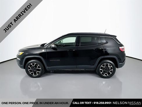 Used 2019 Jeep Compass Trailhawk AWD/4WD image 8