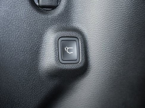 New 2026 Jeep Compass Limited w/ Sun, Sound & Navigation Group image 11