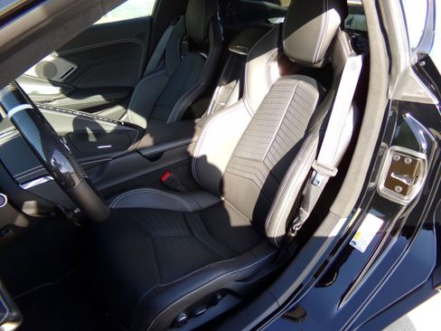 Used 2025 Chevrolet Corvette Z06 RWD image 21