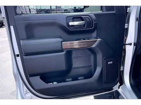 Used 2019 Chevrolet Silverado 1500 LT Trail Boss AWD/4WD image 24